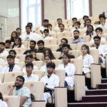 रूसी विश्वविद्यालय से बड़े पैमाने पर निकाले जाने ने हमारे मेडिकल सपनों को तोड़ दिया: भारतीय छात्रों ने विश्वविद्यालय पर आर्थिक लाभ के लिए निष्कासन का लगाया आरोप